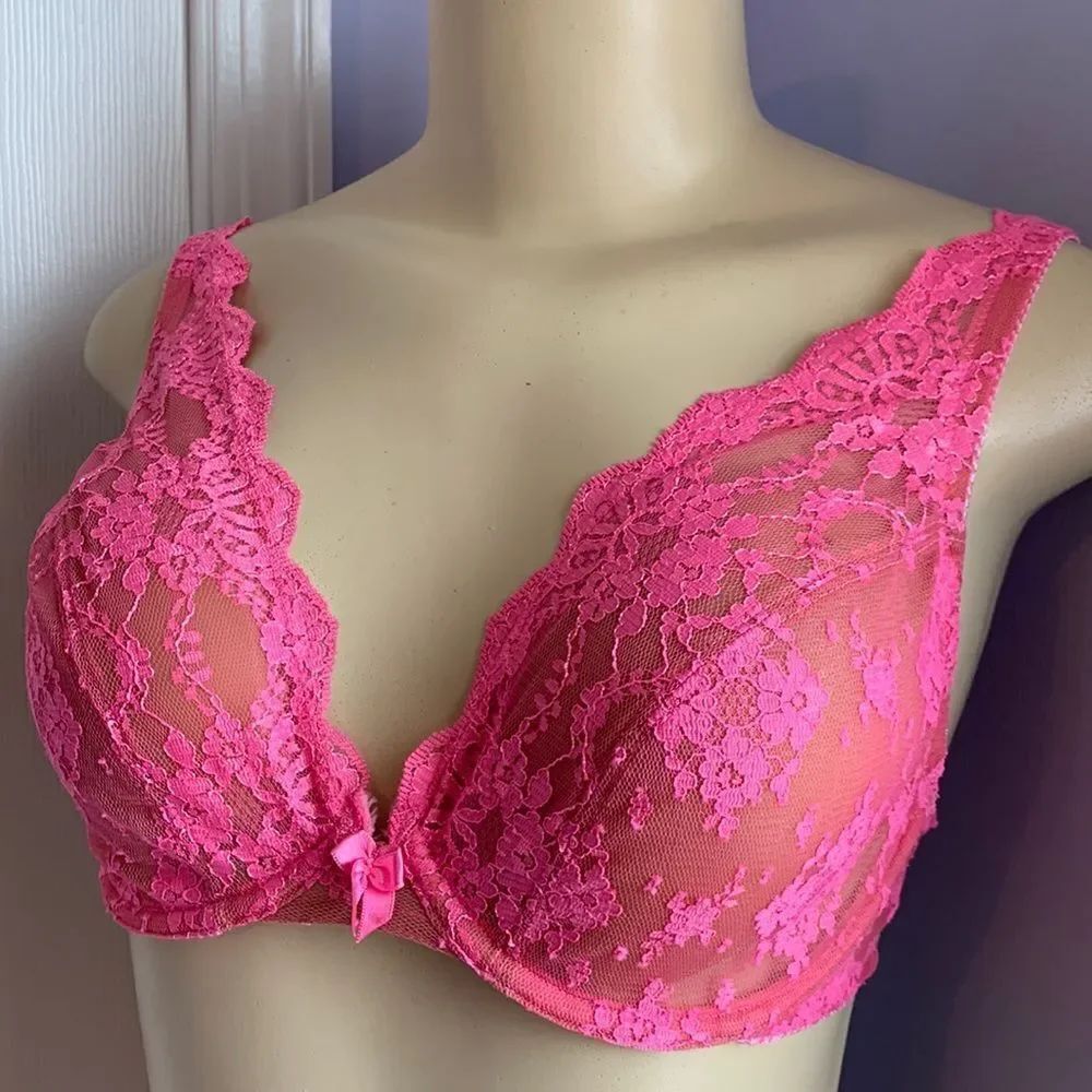 Victoria’s Secret Lace Unlined Plunge Bra 32D vintage pink